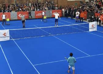 Federer se divierte con los aficionados de Bogotá
