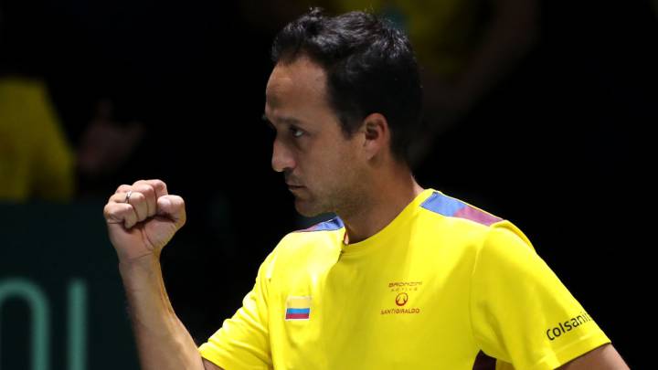 Pablo González celebra un punto de Colombia en Copa Davis