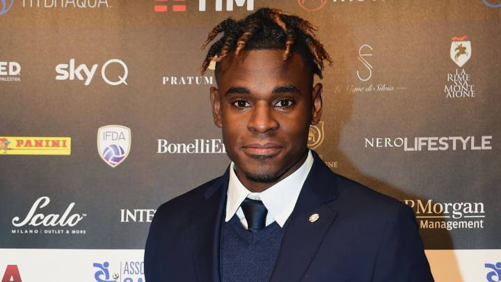 Duván Zapata no tiene fecha de regreso a las canchas