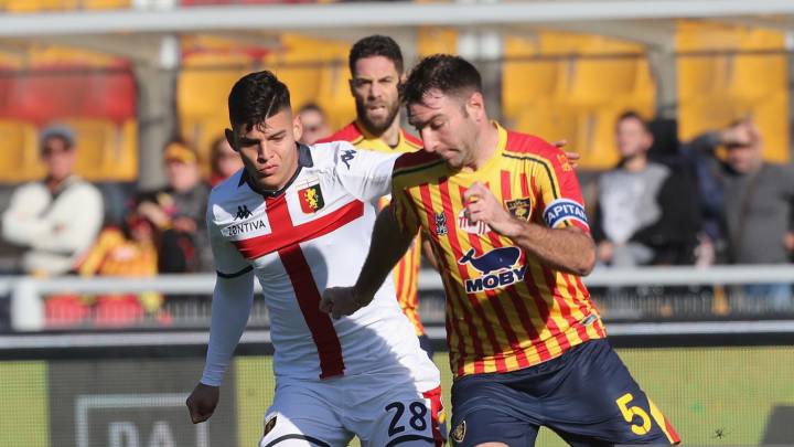 El colombiano Kevin Agudelo fue titular con Geno en el empate ante Lecce en la fecha 15 de la Serie A