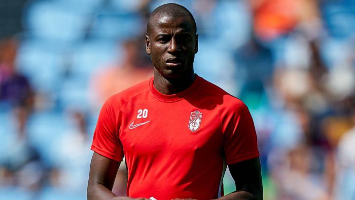 Adrián Ramos entrena con Granada en España
