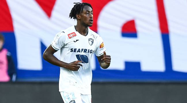 Tino Kadewere, el africano que busca Galatasaray para acompañar a Falcao en ataque