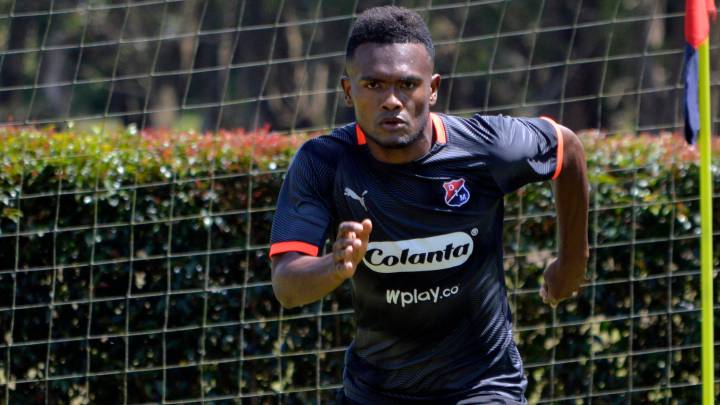 Elvis Perlaza, lateral derecho de Millonarios