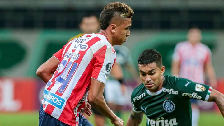 Víctor Cantillo en partido con Junior en Copa Libertadores
