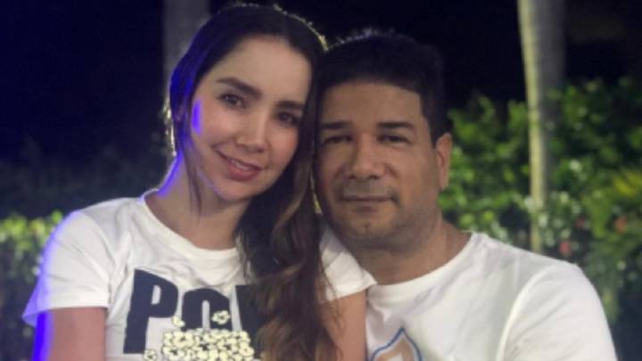 Ex de Paola Jara ya tiene nueva pareja. Iván Calderón, quien fue el novio de la cantante por varios años, se estaría dando una nueva oportunidad