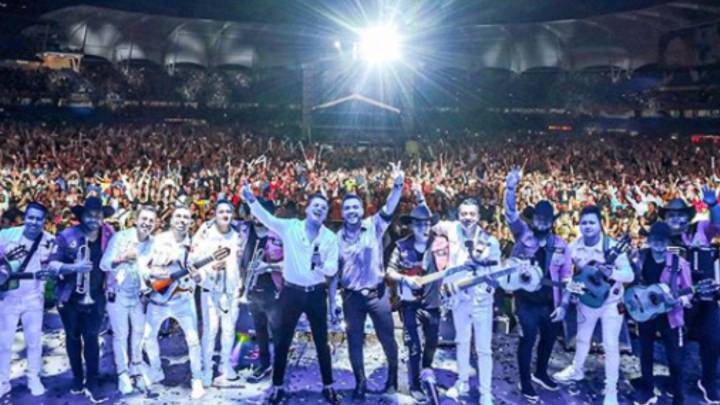 La polémica generada por los fanáticos de Jessi Uribe en la Feria de Cali. Al parecer, el Gran Combo de Puerto Rico fue abucheado por el público