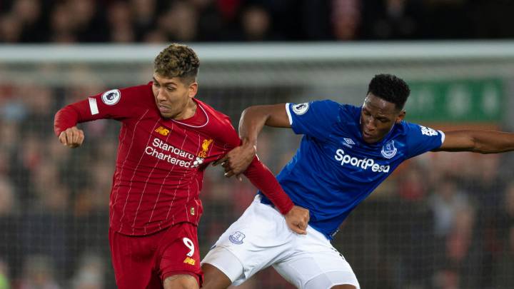 Yerry Mina, protagonista en el derbi ante Liverpool