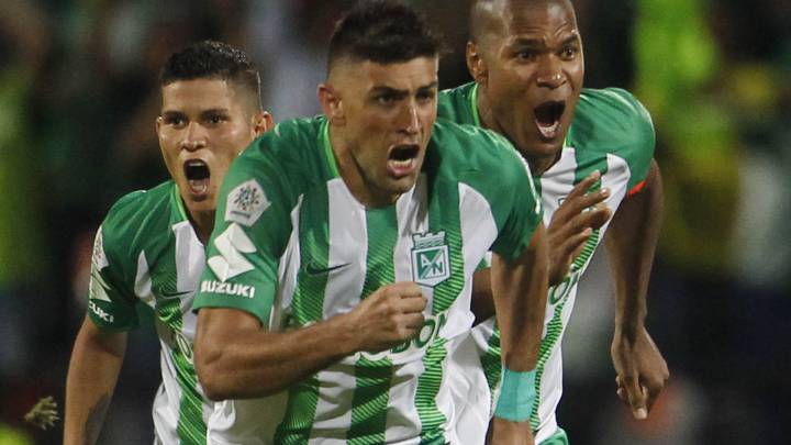Diego Braghieri celebra un gol con Nacional