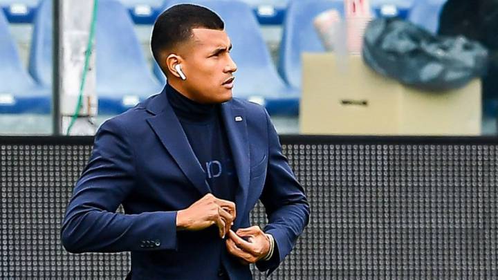 Jeison Murillo con el traje de viaje de la Sampdoria