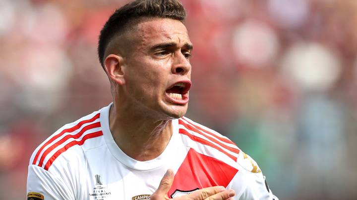 Rafael Santos Borré celebra un gol en la final de Copa Libertadores 2019 ante Flamengo en Lima.