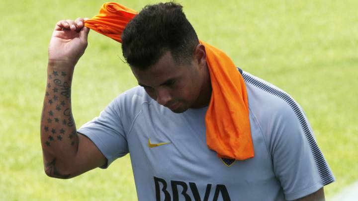 Edwin Cardona en un entrenamiento de Boca Juniors