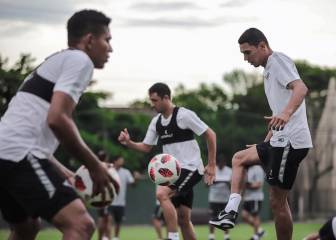 Daniel Bocanegra, presentado en Libertad de Paraguay