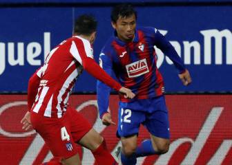 Santiago Arias, titular en derrota del Atleti ante Eibar