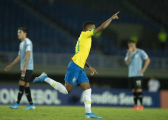 Brasil gana sin problemas ante una desconocida Uruguay