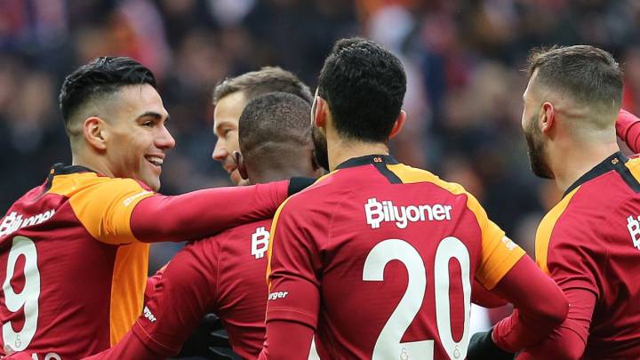 Galatasaray con Falcao en el campo de juego se clasificó a los cuartos de final de la Copa de Turquía tras vences al Rizespor
