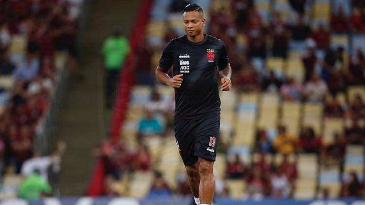 Fredy Guarín espera la respuesta de Vasco da Gama antes de negociar con otros clubes.