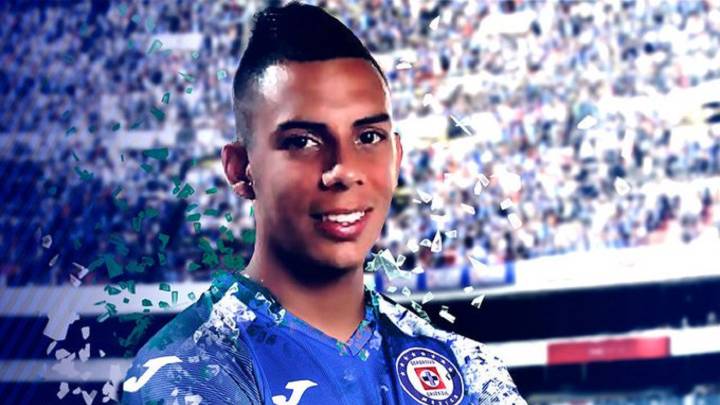 Alex Castro, nuevo jugador del Cruz Azul