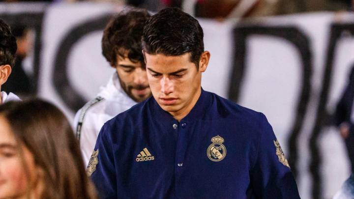 James Rodríguez se quedo en el banco de suplentes en el triunfo de Real Madrid sobre Valladolid.