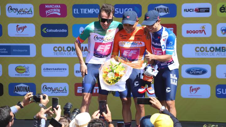 El Education First de Sergio Higuita, Daniel Martínez y Jonathan Caicedo sigue siendo el líder de la competencia tras la victoria de Molano al sprint