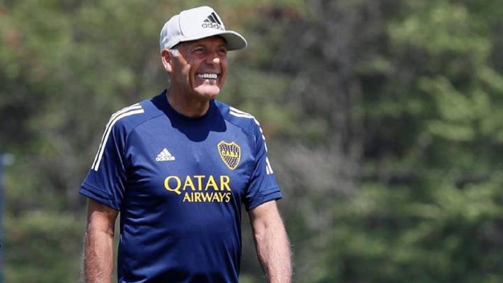 Miguel Ángel Russo en un entrenamiento de Boca
