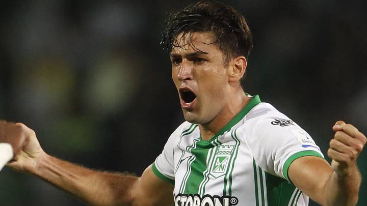 Diego Braghieri celebra un gol con Nacional