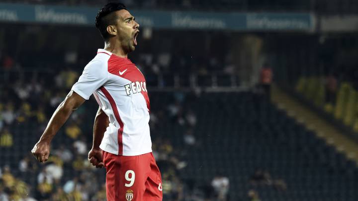 Falcao ya anotó en el Sukru Saracoglu, estadio del Fenerbahce