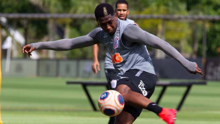 Tiago Nunes asume la responsabilidad en mal arranque de Yony González con Corinthians.