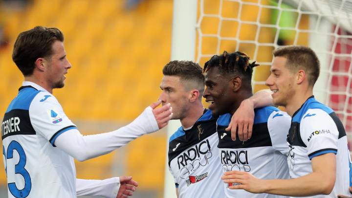 Atalanta goleó 2-7 a Lecce con tres goles de Zapata y un tanto de Muriel.