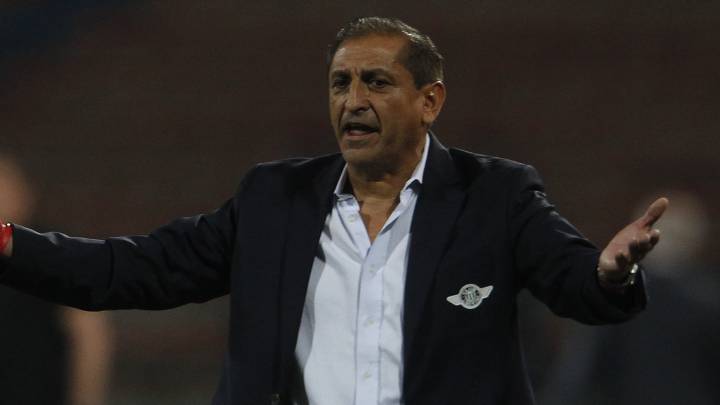 Ramón Díaz, técnico de Libertad, en el partido ante Medellín por la Copa Libertadores