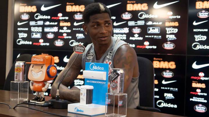 Yony González, jugador del Corinthians, se refiere a la situación del coronavirus.