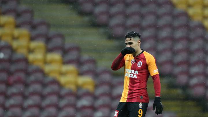 Falcao García jugará sin público hasta finales de abril tras la decisión de la Federación Turca por el coronavirus.