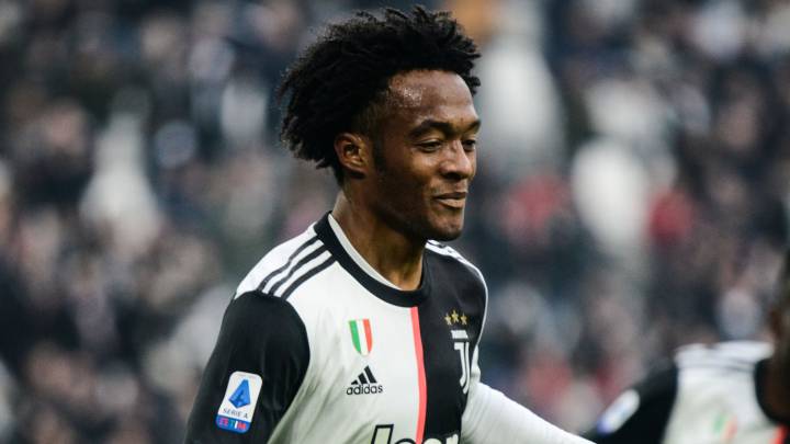 Juan Guillermo Cuadrado festeja un gol que marcó con Juventus