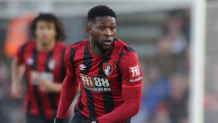 Jefferson Lerma en partido por la Premier League