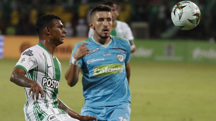 Israel Alba, lateral derecho de Jaguares