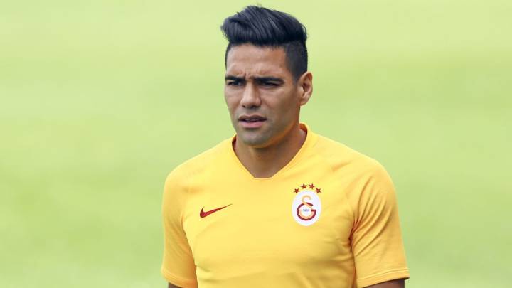 Falcao entrena 4 horas adicionales durante el coronavirus