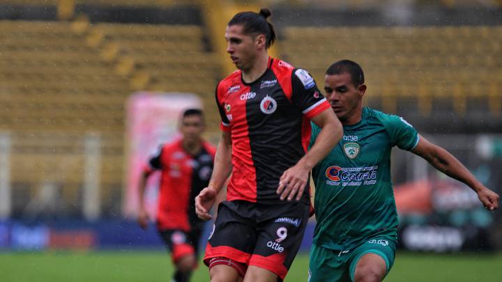 Agustín Vuletich, delantero del Cúcuta Deportivo, habló sobre la doble emergencia que vive la ciudad de Cúcuta con el Covid-19 y la contaminación en el aire