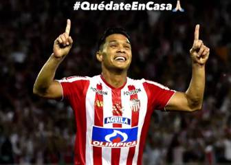 Teo Gutierrez dona mercados a familias en Barranquilla