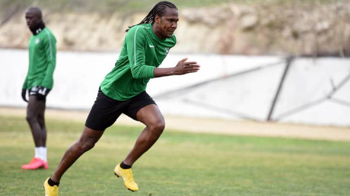 Hugo Rodallega entrena con el Denizlispor