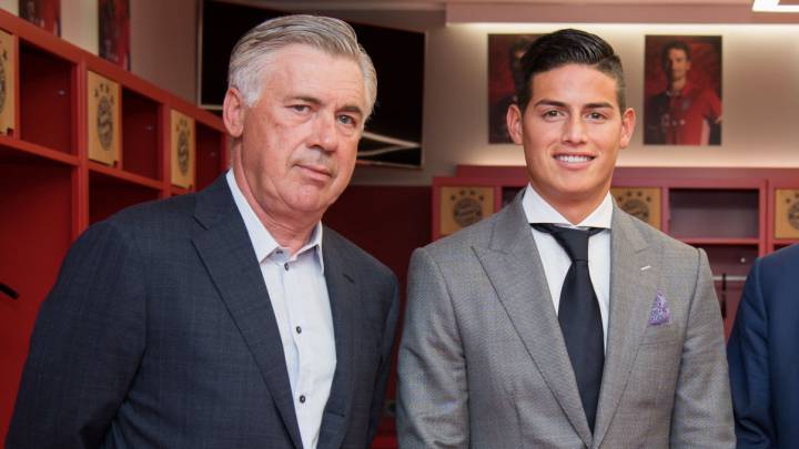 James Rodríguez junto a Carlo Ancelotti, técnico que lo quiere en Everton