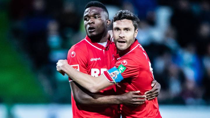 Jhon Córdoba y Jonas Hector del Colonia