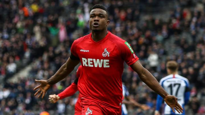 Jhon Córdoba vuelve a jugar este domingo por la Bundesliga en medio del coronavirus