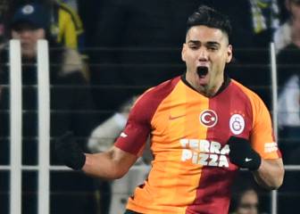Falcao, goleador en Turquía con su pierna menos hábil