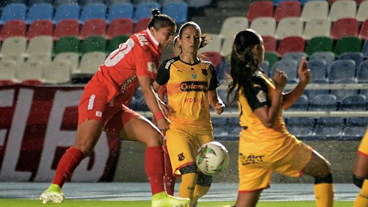 Dimayor se reúne con representantes del fútbol femenino.