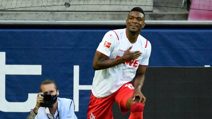 Lo que le queda a Jhon Córdoba para superar el récord de Adrián Ramos en Bundesliga.