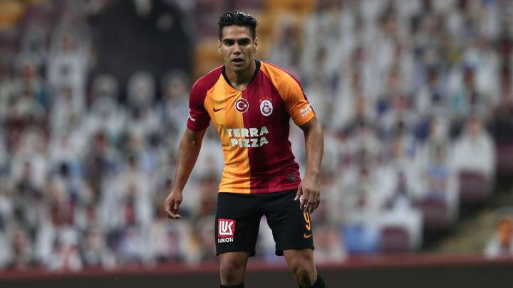Falcao estará de baja mínimo dos semanas