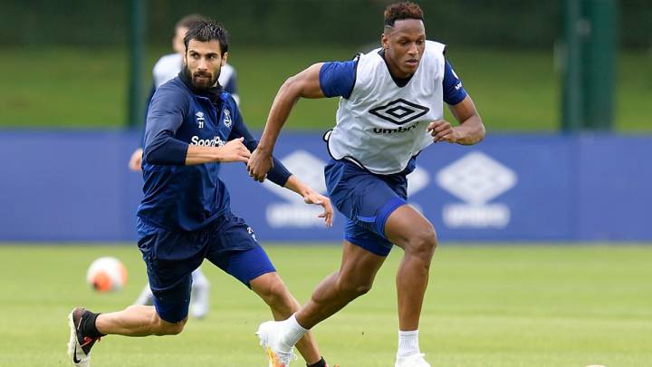 Yerry Mina y Andrés Gomes
