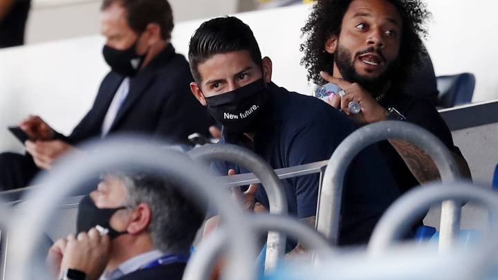 James en la tribuna del Di Stefano en el partido entre Real Madrid y Villarreal