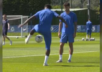 El futuro del Chelsea: Pulisic y Hudson hacen magia freestyle