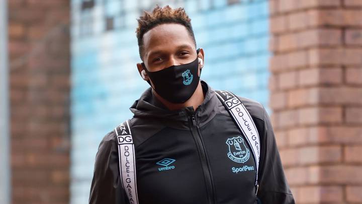 Yerry Mina seguirá en Everton