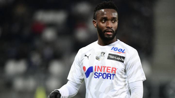 Stiven Mendoza, delantero del Amiens